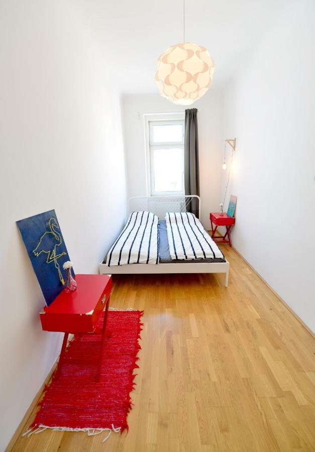 2 Bedrooms @ The U3 Subway Wien Exteriör bild